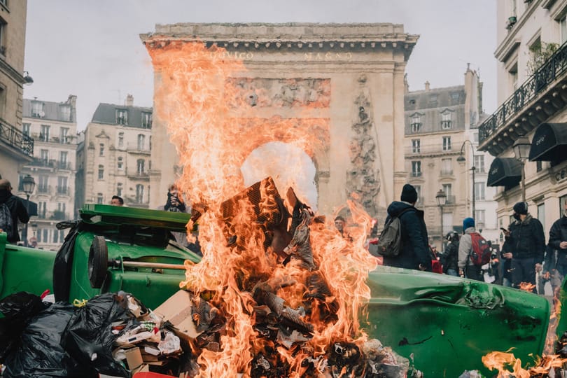 Jóváhagyta a francia alkotmánybíróság Macron nyugdíjreformjának lényegi elemeit
