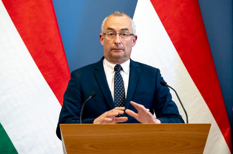Sztáray Péter államtitkár szerint Szijjártó Péter beszélt Lavrovval a történelemhamisító orosz tankönyvről