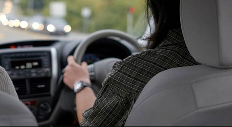 Ötvenkilencszer bukott meg az elméleti vizsgán egy angliai tanulóvezető