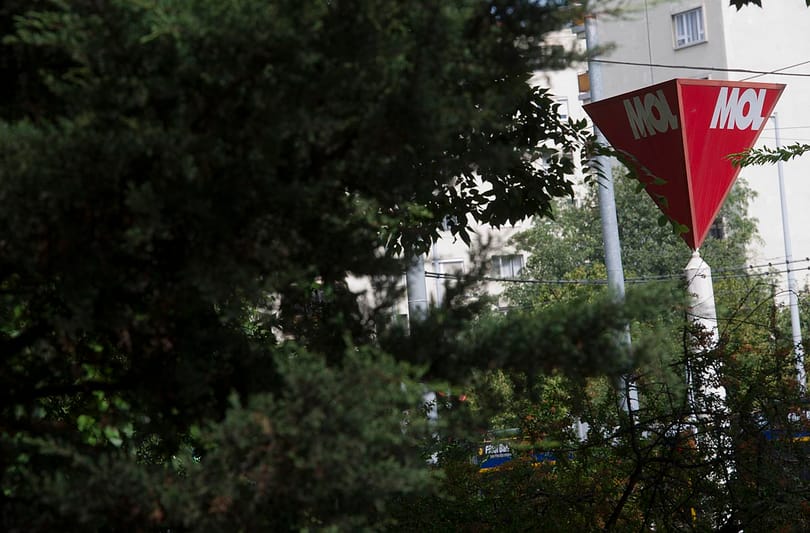 Nagyot csökken a benzin ára szerdától