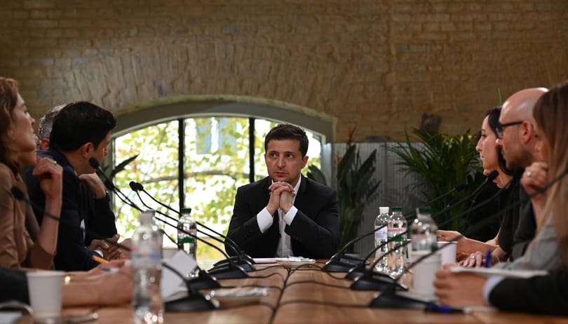 Az új ukrán elnök nemcsak sokat beszél, de cselekszik is