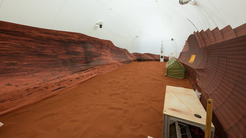 Elindult a NASA nagy kísérlete: 378 napig lesz a szimulált Marson négy tudós