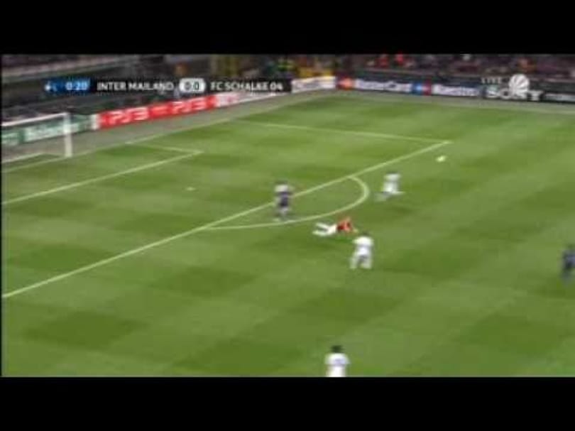 Videó: álomgól a félpályáról az Inter-Schalke 25. másodpercében