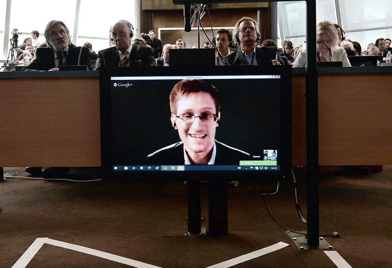 Így ér össze James Bond és Snowden-sztori