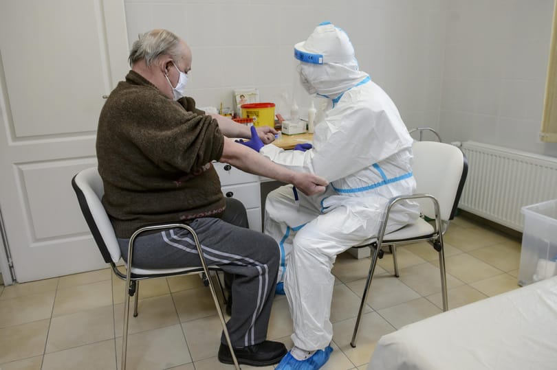 Fogytán a vésztartalék: több kórházban már most nincs elég védőeszköz