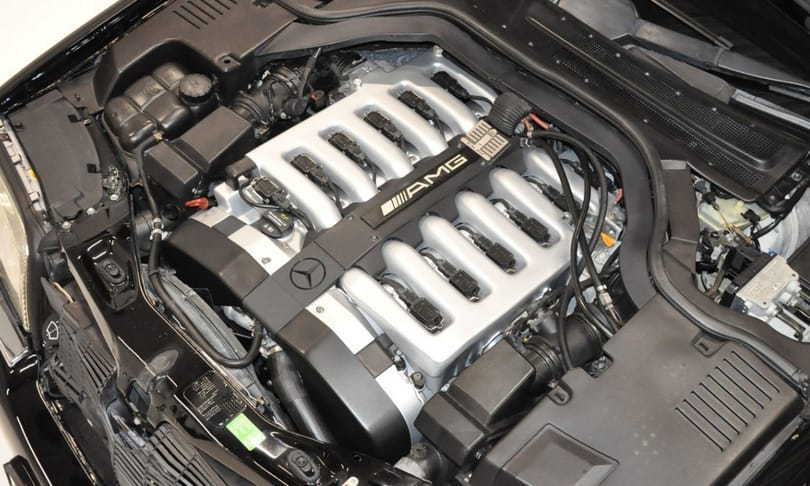 7 literes V12 dohog ebben a méregdrága kimaxolt Bálna Mercedesben