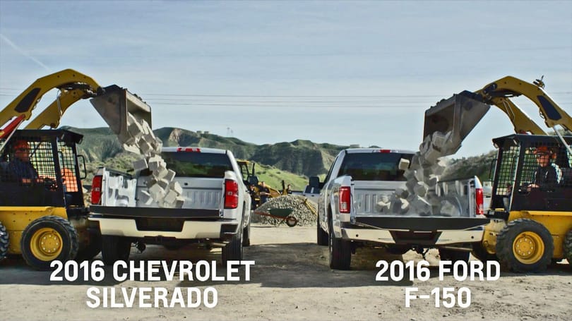 Amikor tényleg a nagyok harcolnak: egymásnak esett a Ford és Chevrolet