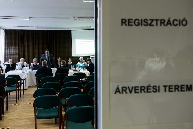 A szemünk előtt hajtott végre megdöbbentő fordulatot a Földalap