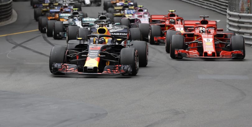 Ricciardo technikai problémák ellenére is nyert