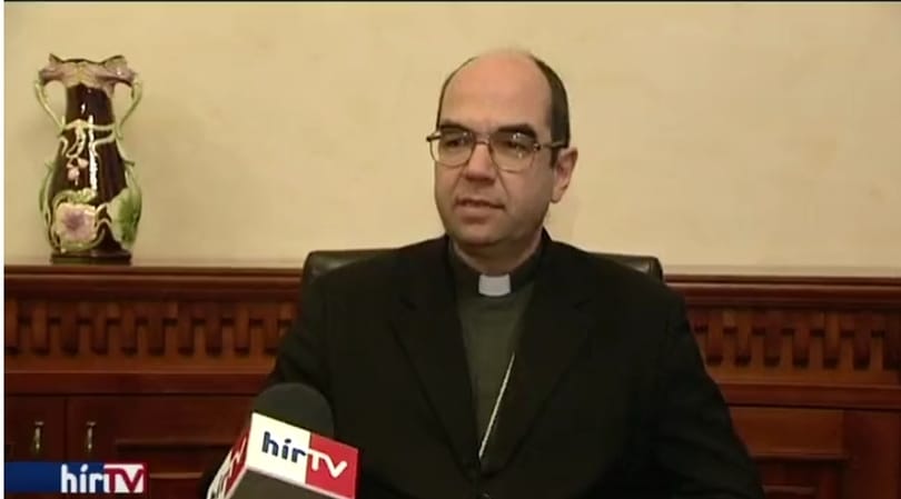 Az esztergomi püspök is szembemegy a kormánnyal