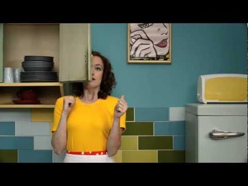 Megalázott asszony, tiszta udvar, rendes ház – videó