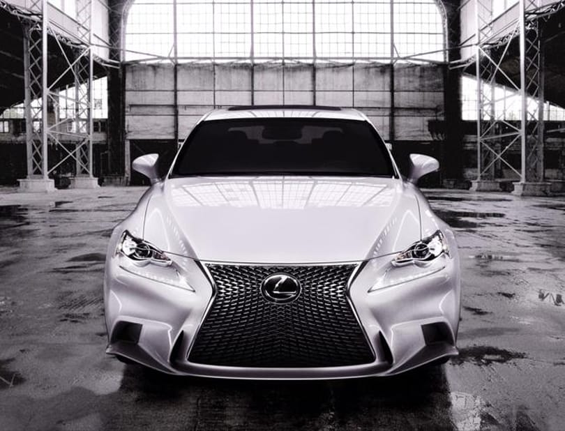A legkeményebb arcú Lexus lett az új IS