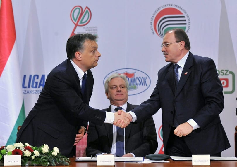Orbán: 2013 jól fog kezdődni, nő a minimálbér