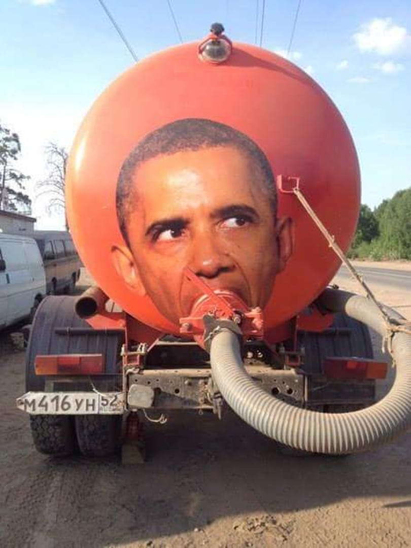 Ön szerint ez még belefér? Obama portréja szippantós kocsin