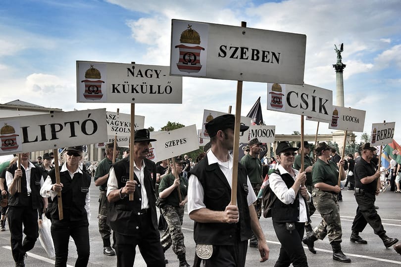 Már a Jobbik is kérdőívet postáz a választóknak