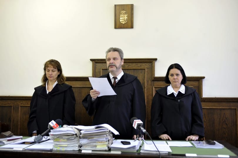 Jámbor Nándor váltja a lemondott jobbikost a parlamentben