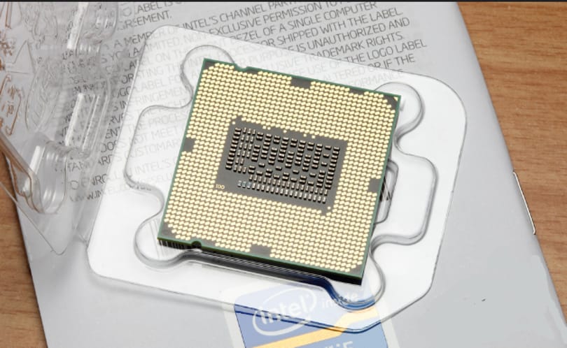 Ez már több mint kínos: újabb sebezhetőséget találtak az Intel processzorokban