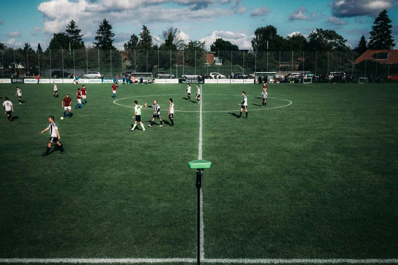 Elbliccelte 10 éves kisfia első gólját, lelkiismeretfurdalásból épített sikeres startupot 