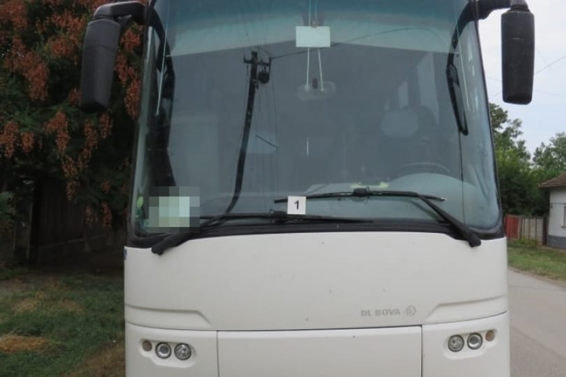 Nem akart reggelig várni az indulásra, ezért ellopta a buszt, és jogosítvány nélkül hazavezetett egy férfi Békéscsabáról