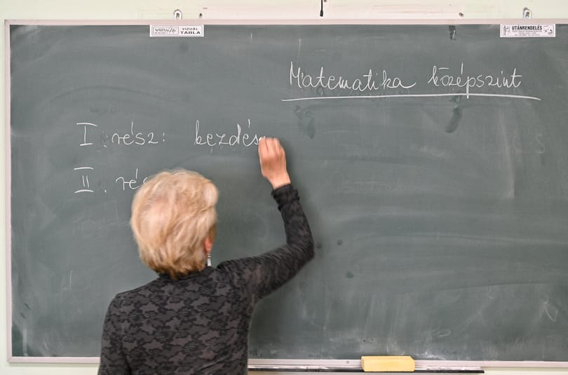 Orbán fizetéséhez igazítaná a pedagógusok bérét az MSZP