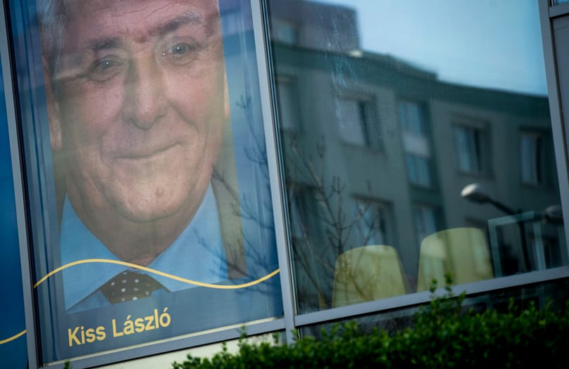 Csúnyán összetörték Kiss László luxus-Mercijét