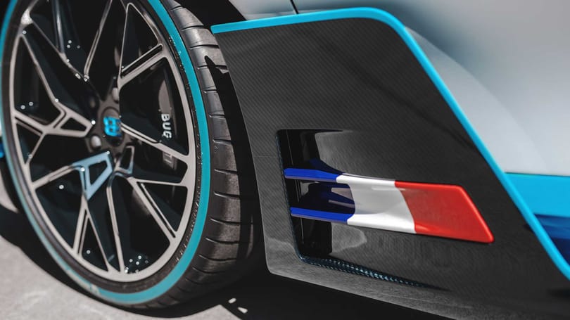 A monacói forgalomban bukkant fel a katari herceg 2,4 milliárd forintos Bugattija – videó