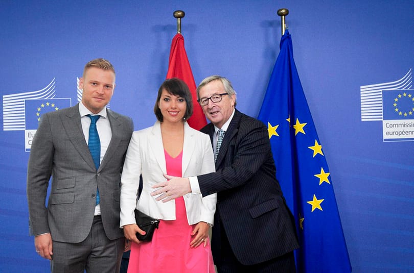 Ráhel és a Bádog Favágó - jönnek a mémek a gyanús bahreini út után