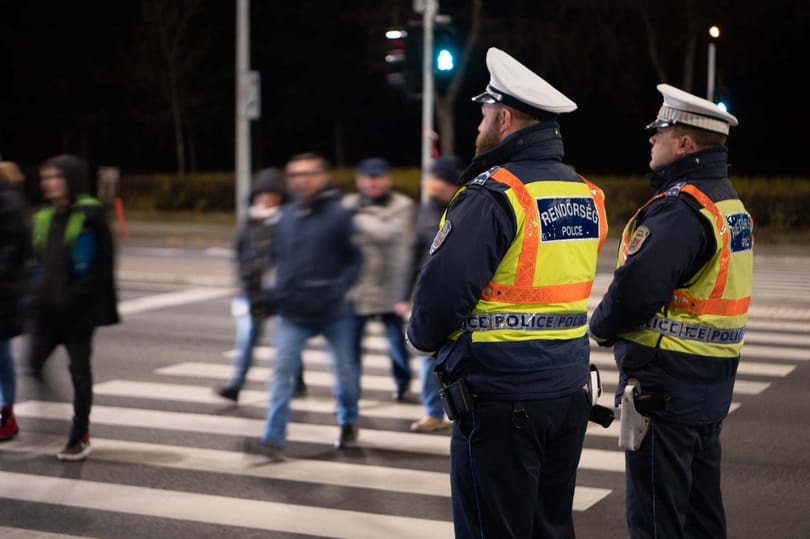 A rendőrség lépett, miután Orbán bejelentette, hogy a közel-keleti háborús helyzet miatt rendkívüli intézkedésekre készül