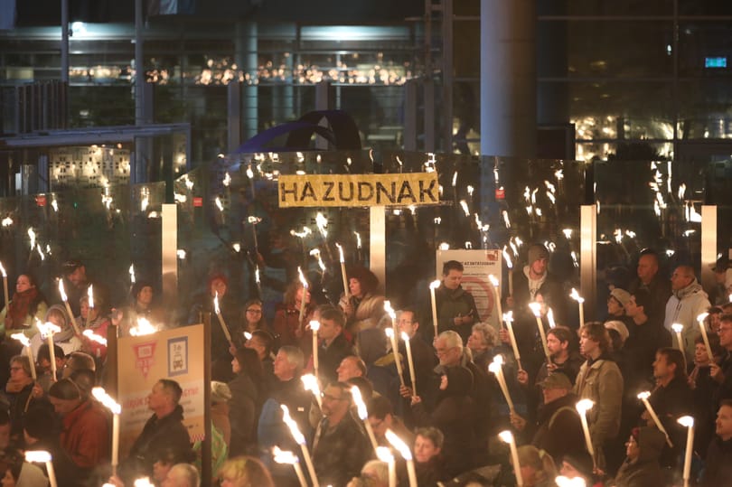 A Momentum is Hadházyval tart a szombati közmédiás tüntetésen
