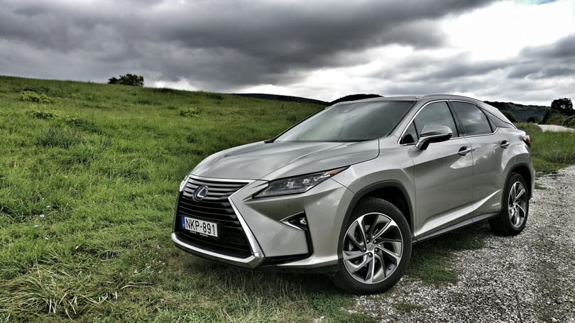 Földre szállt hibrid űrhajó - Lexus RX450h teszt