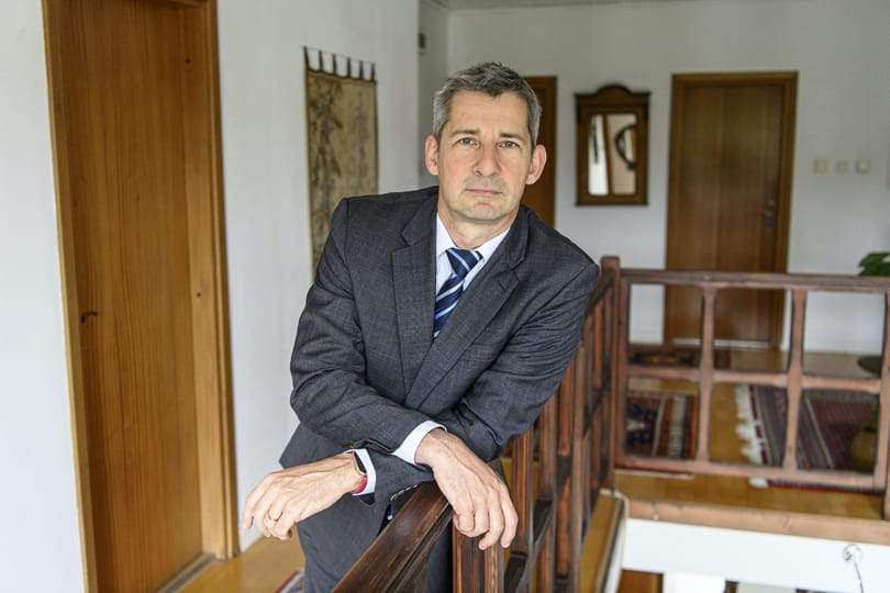 „Ahogy a Premier League edzőit, az angliai kórházvezetőket is elbocsátják, ha nem hozzák az eredményt”