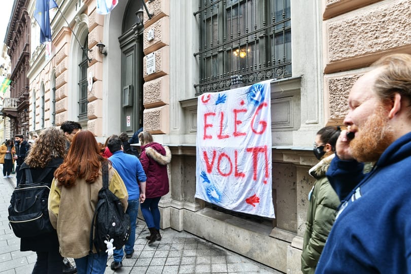 Megússzák az igazolatlan órát a tanársztrájk idején otthon maradó diákok