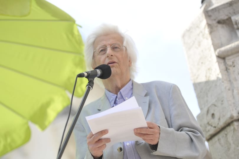 Esterházy Péter megnyitotta a Könyvhetet - Fotó