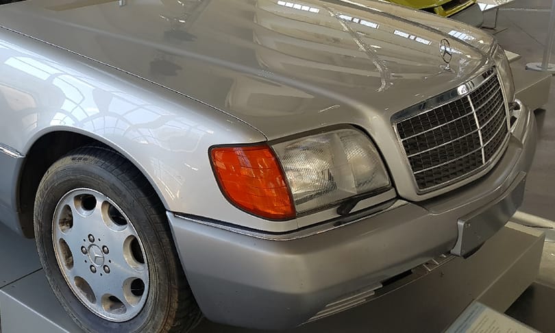 A Mercedesnek már 1995-ben volt önvezető bálna S-osztálya – megnéztük