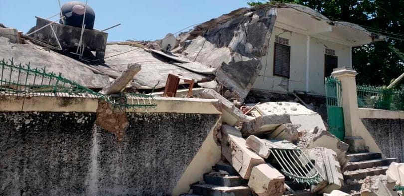 Háromszáz fölé emelkedett a haiti földrengés áldozatainak száma