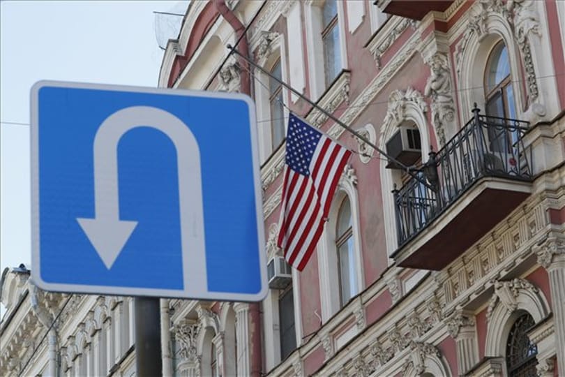 Már el is kezdték kiüríteni az amerikai konzulátust Szentpéterváron