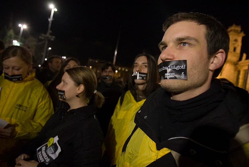 Tovább az illiberális úton: Oroszország blokkolná a 