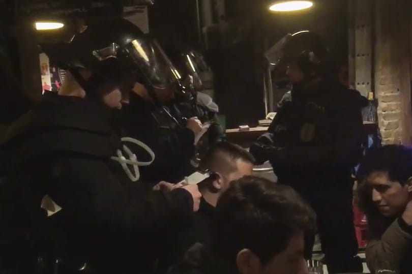 Egy rendőri agresszió anatómiája: bevitték, megfélemlítették, pedig ott sem volt