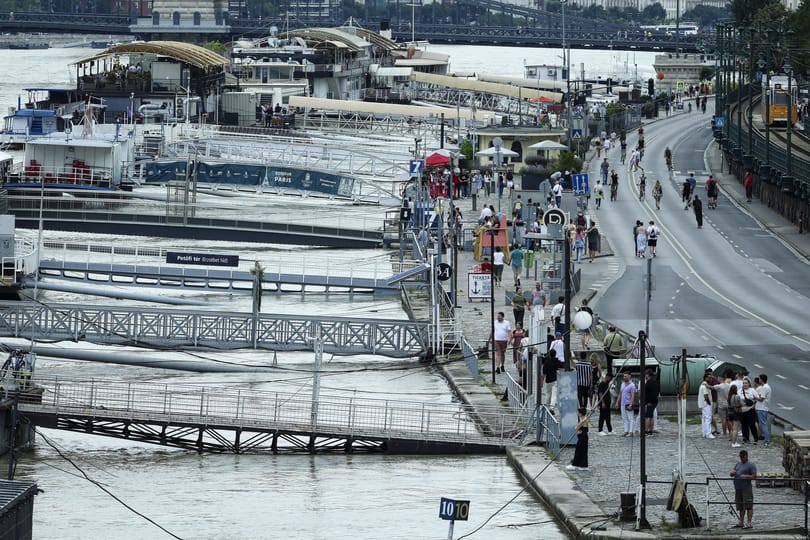 Most tetőzik a Duna Budapestnél, 800 kilométeren van árvízvédelmi készültség