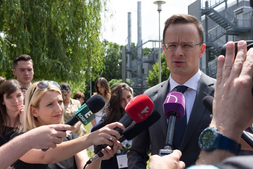 Megsértette a magyarokat az ENSZ-főbiztos Szijjártó szerint