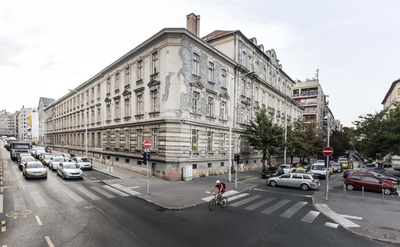 Bonthatják a Radetzky-laktanyát, nemzetgazdasági szempontból is kiemelt lehet a beruházás