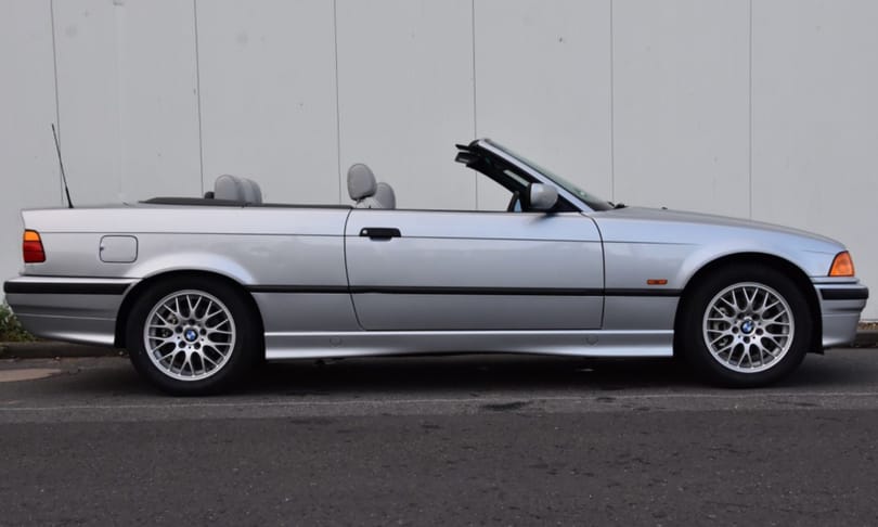 27 éves, mégis szinte vadonatúj ez a kabrió 3-as BMW