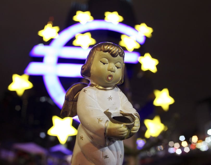 Sokat erősödött a forint a dollárral és a jennel szemben