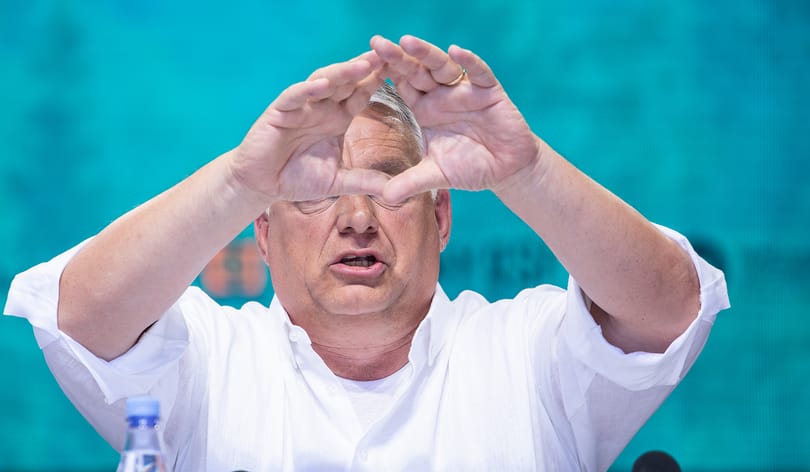 Lerobbant Orbán Viktorék motorcsónakja Visnél, egy horvát újságíró mentette ki a kormányfőt