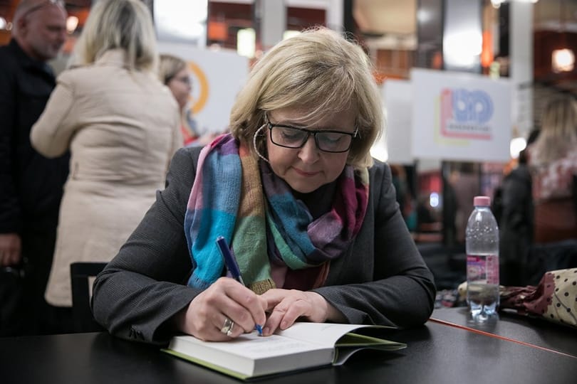 Péterfy-Novák Éva: A Libri Kiadónál a jövőben nem kívánom megjelentetni a könyveimet