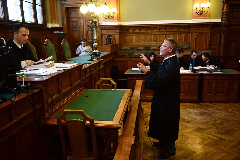 Két nagy bank is jogerősen elbukta a devizahiteles perét