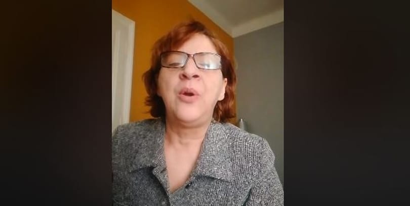 „Érettségiző diákoknak javallott a limuzin bérlése” – paródia a törzsi tájékoztatókról
