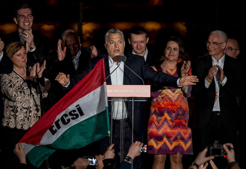 A migránsozás kevés lett volna Orbánnak, kellett pénz is az újabb kétharmadhoz