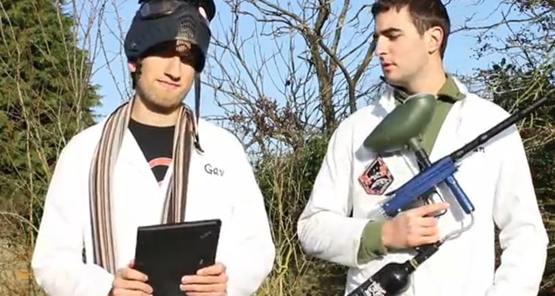 A nap videója: táblagép versus paintball