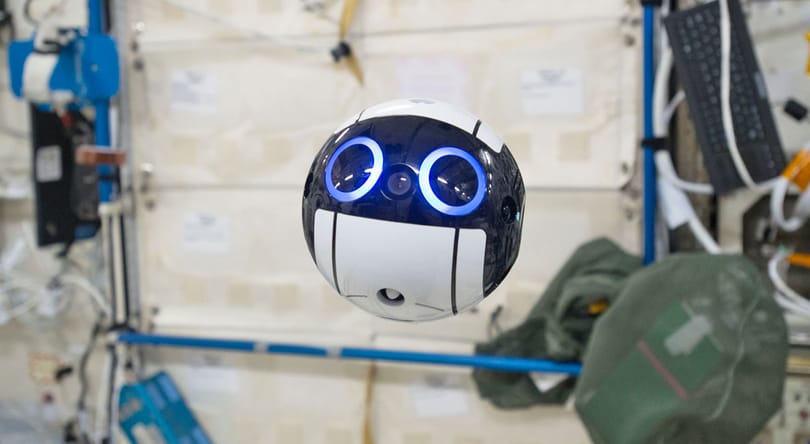 Felküldtek egy aranyos robotot az űrbe, és azt kell mondjuk, hogy bevált